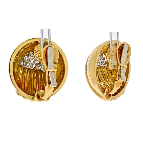 David Webb 18K Gold Platinum And Diamond Round Dome Articulated Clip Earrings - Picture 3 of 4